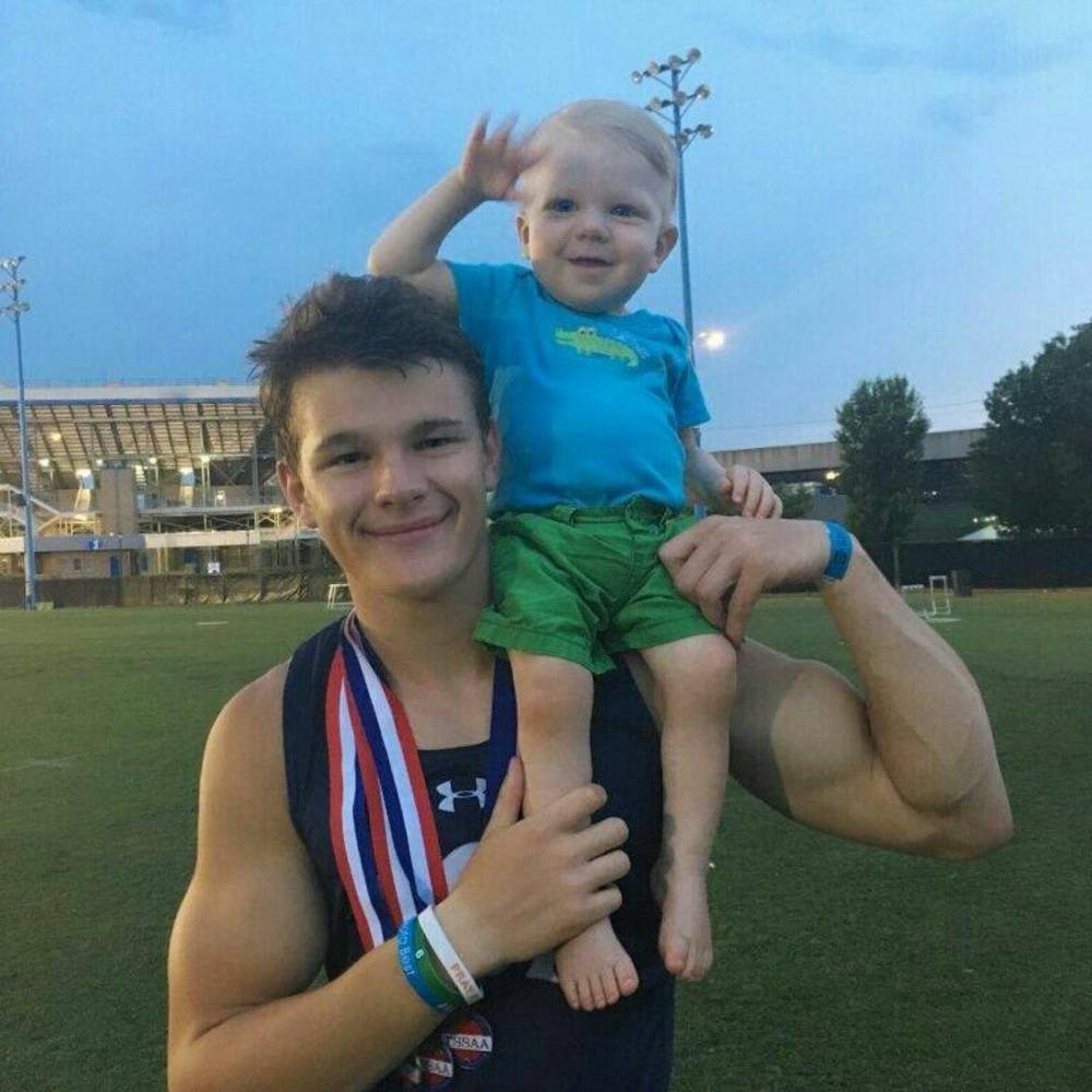 Meet your Posher, Ashton